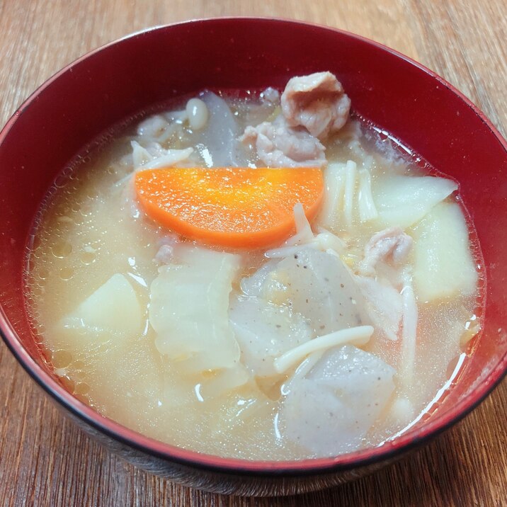 豚入り味噌スープ